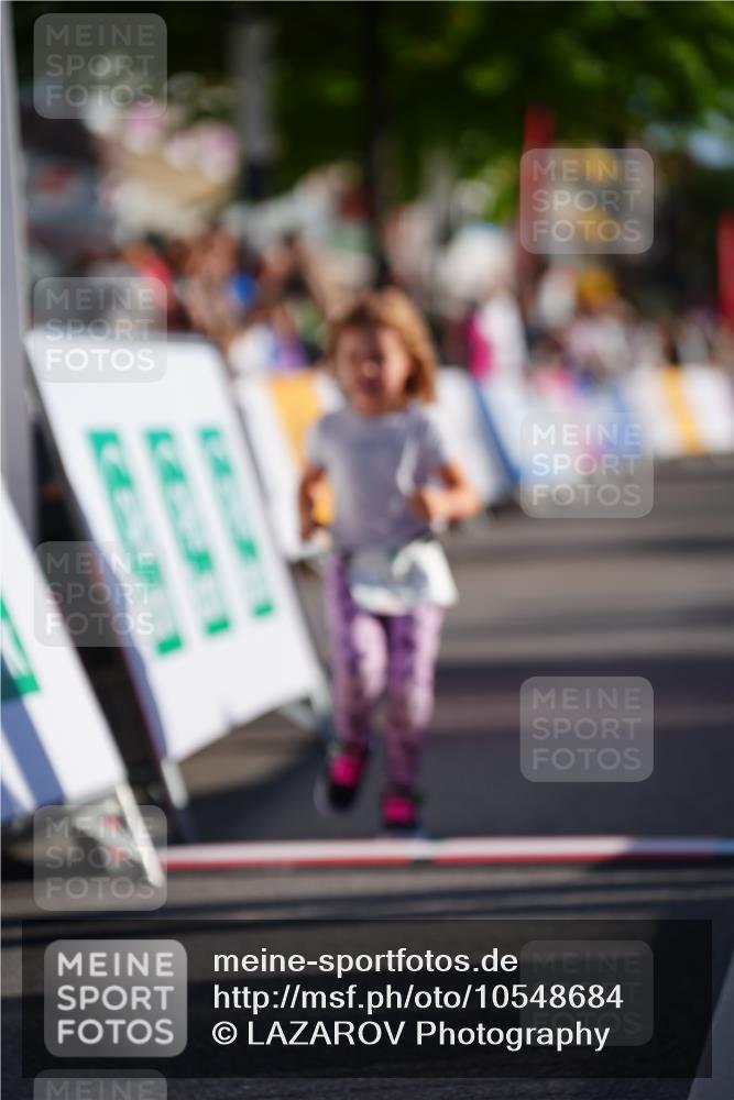 20.09.2026 - PSD Bank Halbmarathon LAZAROV Photography http://msf.ph/oto/10548684 20.09.2026 10:38:20 Ziel 332 meine-sportfotos.de