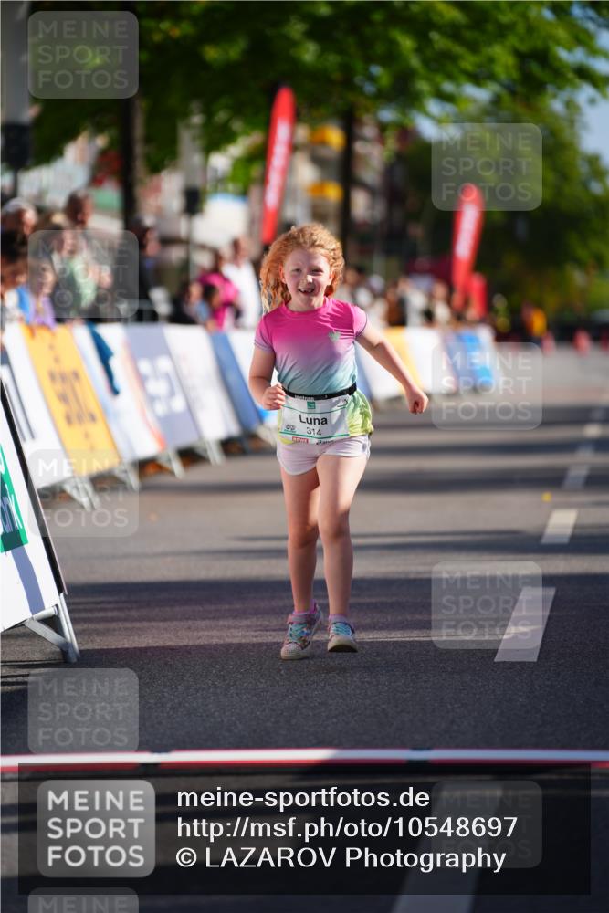 20.09.2026 - PSD Bank Halbmarathon LAZAROV Photography http://msf.ph/oto/10548697 20.09.2026 10:38:33 Ziel 314 meine-sportfotos.de