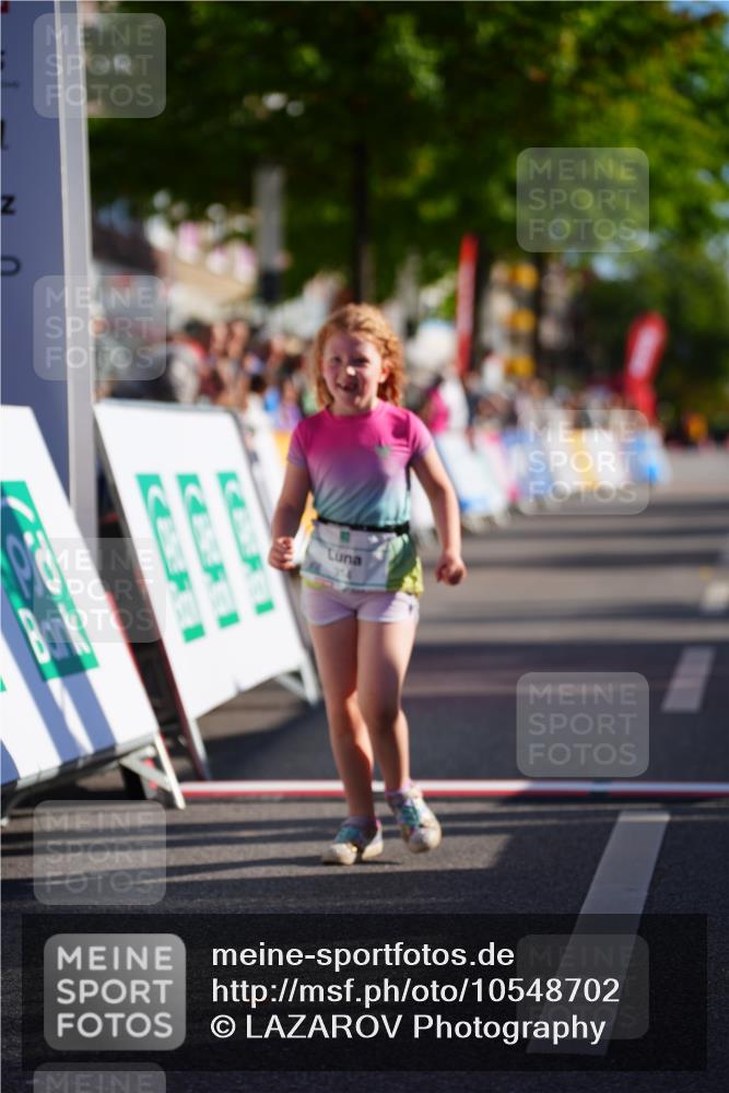 20.09.2026 - PSD Bank Halbmarathon LAZAROV Photography http://msf.ph/oto/10548702 20.09.2026 10:38:35 Ziel 314 meine-sportfotos.de