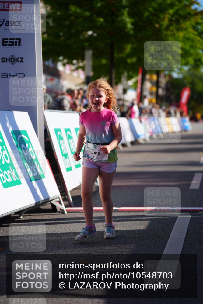 20.09.2026 - PSD Bank Halbmarathon LAZAROV Photography http://msf.ph/oto/10548703 20.09.2026 10:38:35 Ziel 314 meine-sportfotos.de
