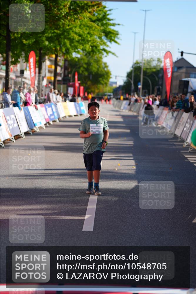 20.09.2026 - PSD Bank Halbmarathon LAZAROV Photography http://msf.ph/oto/10548705 20.09.2026 10:40:38 Ziel 259 meine-sportfotos.de