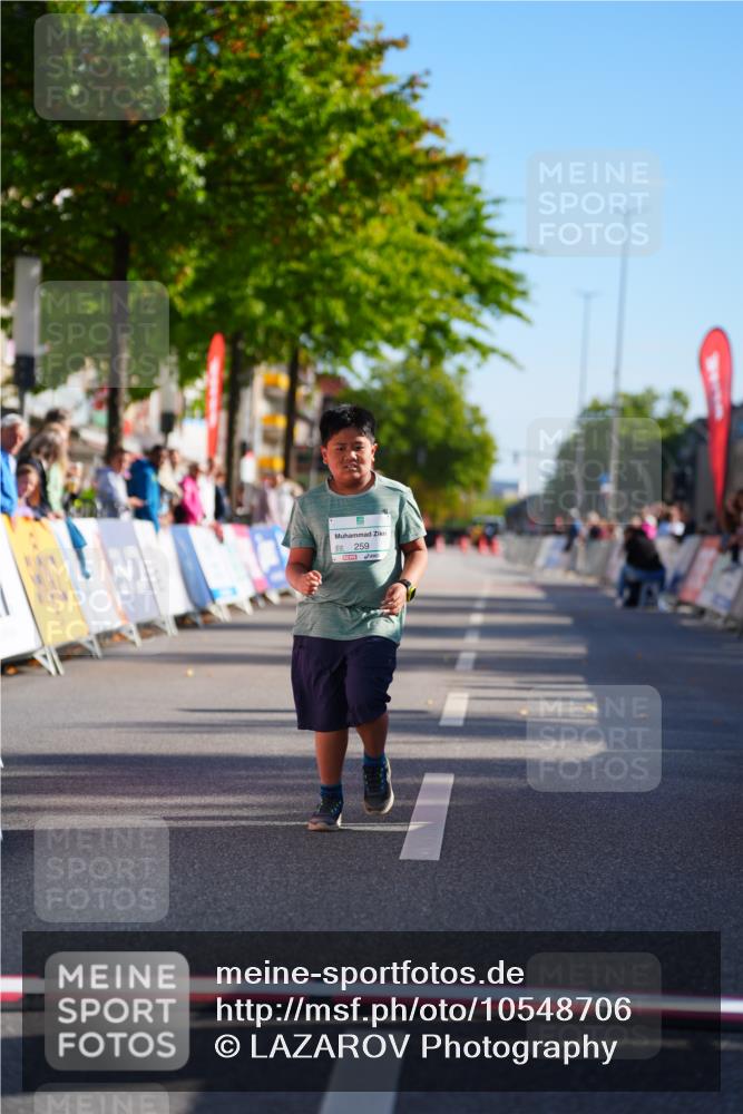 20.09.2026 - PSD Bank Halbmarathon LAZAROV Photography http://msf.ph/oto/10548706 20.09.2026 10:40:39 Ziel 259 meine-sportfotos.de