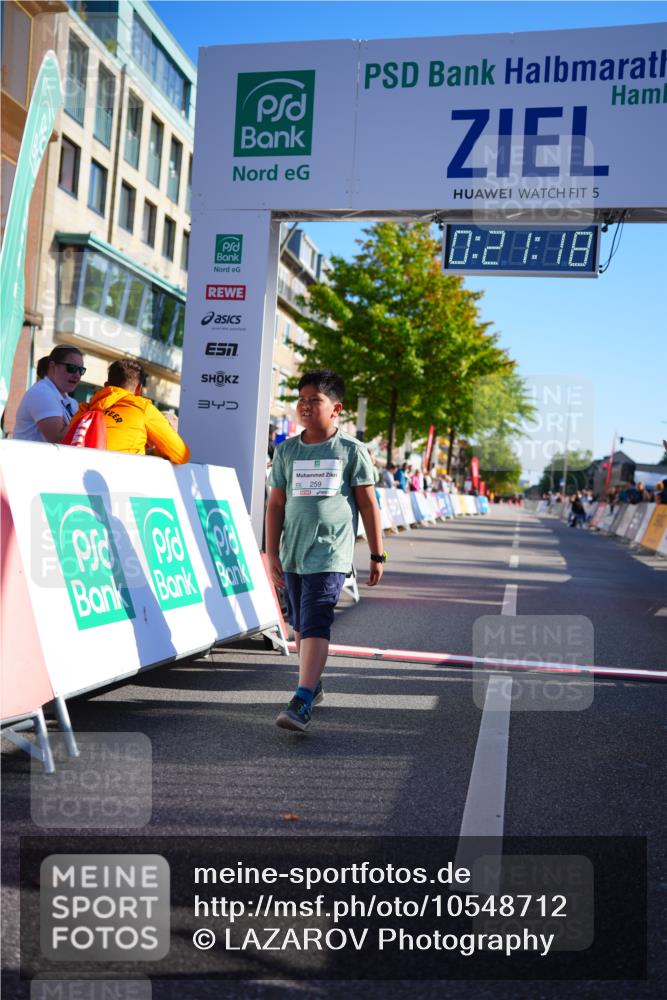 20.09.2026 - PSD Bank Halbmarathon LAZAROV Photography http://msf.ph/oto/10548712 20.09.2026 10:40:42 Ziel 259 meine-sportfotos.de