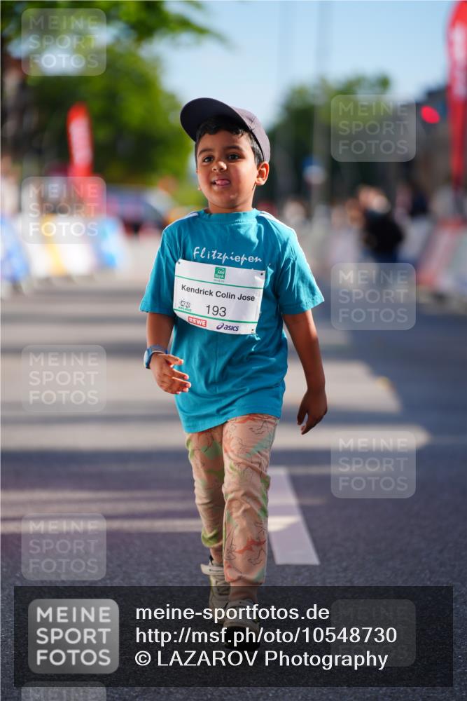 20.09.2026 - PSD Bank Halbmarathon LAZAROV Photography http://msf.ph/oto/10548730 20.09.2026 10:43:27 Ziel 193 meine-sportfotos.de