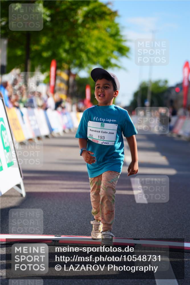 20.09.2026 - PSD Bank Halbmarathon LAZAROV Photography http://msf.ph/oto/10548731 20.09.2026 10:43:28 Ziel 193 meine-sportfotos.de