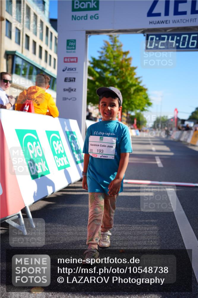 20.09.2026 - PSD Bank Halbmarathon LAZAROV Photography http://msf.ph/oto/10548738 20.09.2026 10:43:30 Ziel 193 meine-sportfotos.de
