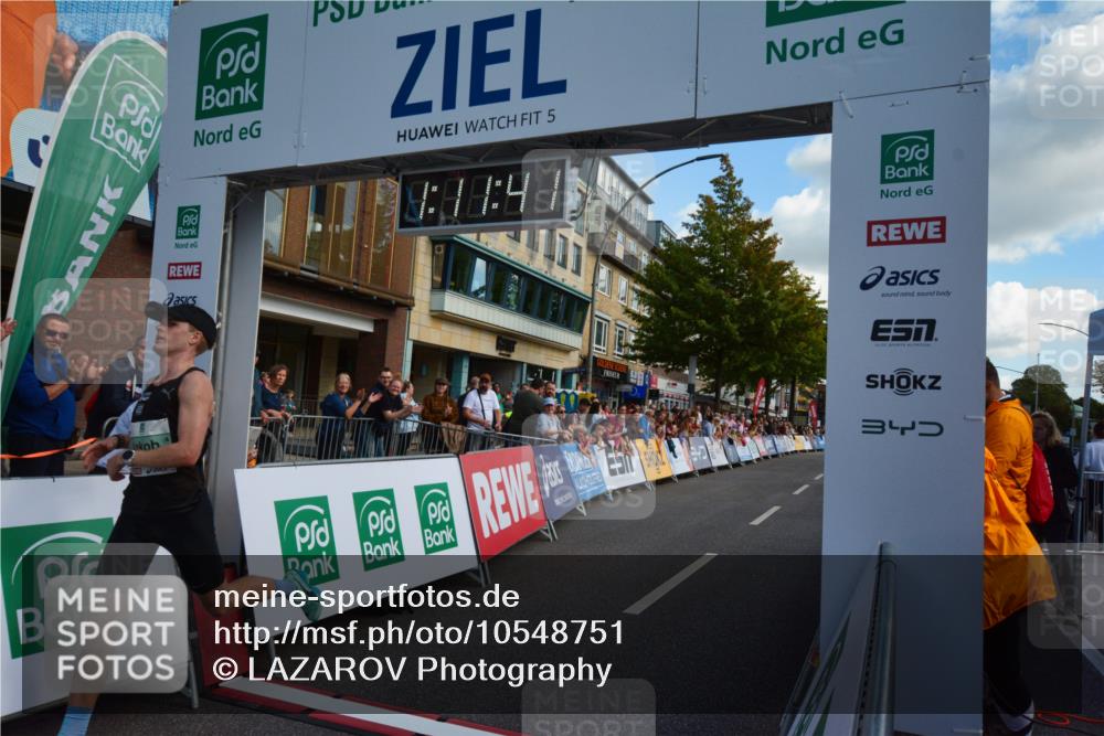 20.09.2026 - PSD Bank Halbmarathon LAZAROV Photography http://msf.ph/oto/10548751 20.09.2026 11:11:40 Ziel 3599 meine-sportfotos.de