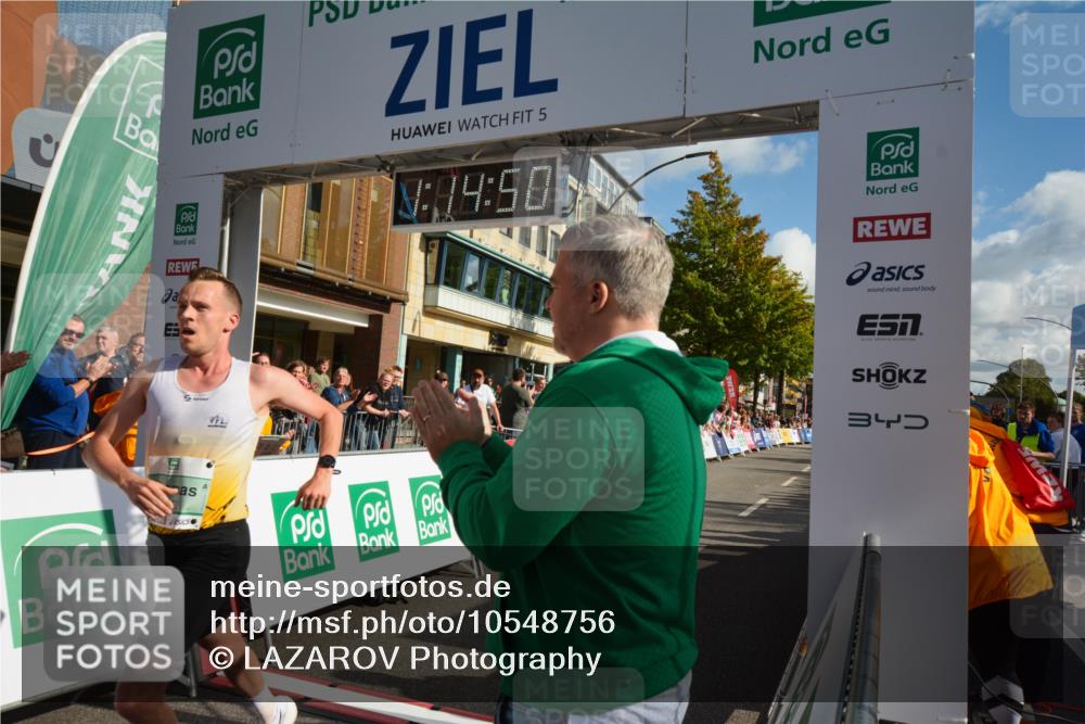 20.09.2026 - PSD Bank Halbmarathon LAZAROV Photography http://msf.ph/oto/10548756 20.09.2026 11:14:49 Ziel 4152 meine-sportfotos.de