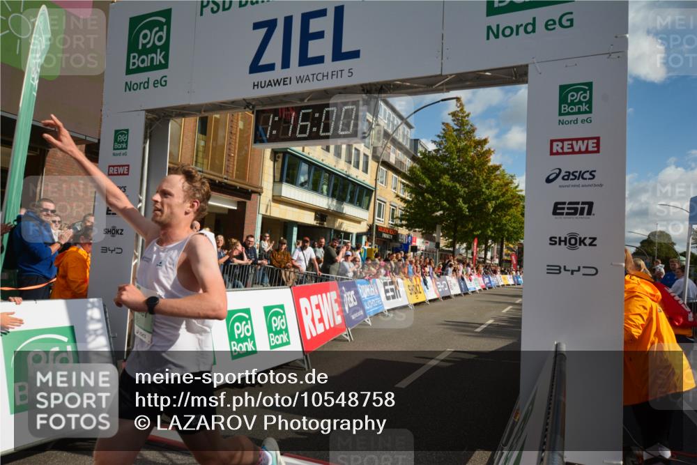 20.09.2026 - PSD Bank Halbmarathon LAZAROV Photography http://msf.ph/oto/10548758 20.09.2026 11:15:59 Ziel 3986 meine-sportfotos.de