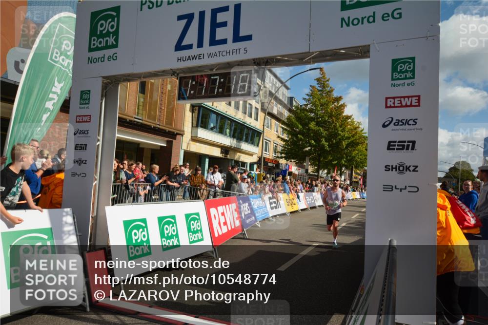 20.09.2026 - PSD Bank Halbmarathon LAZAROV Photography http://msf.ph/oto/10548774 20.09.2026 11:17:17 Ziel 4128, 4513 meine-sportfotos.de