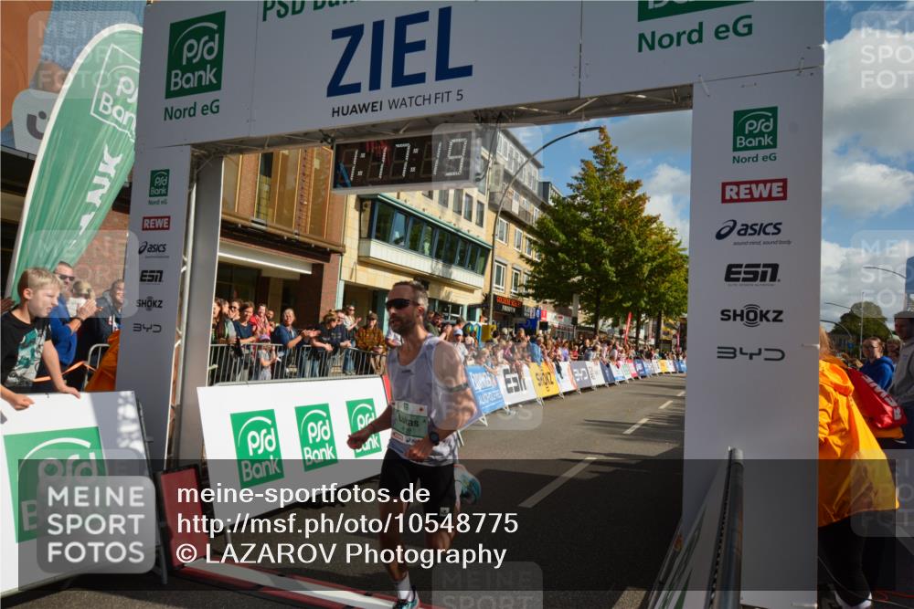 20.09.2026 - PSD Bank Halbmarathon LAZAROV Photography http://msf.ph/oto/10548775 20.09.2026 11:17:19 Ziel 4128, 4513 meine-sportfotos.de