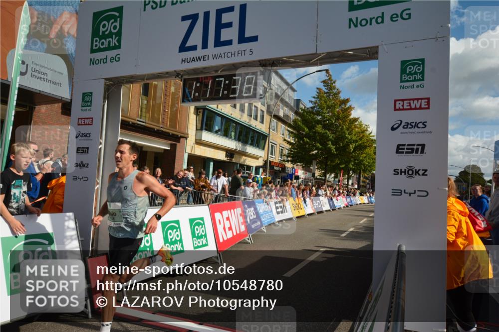 20.09.2026 - PSD Bank Halbmarathon LAZAROV Photography http://msf.ph/oto/10548780 20.09.2026 11:17:38 Ziel 1073, 4546 meine-sportfotos.de