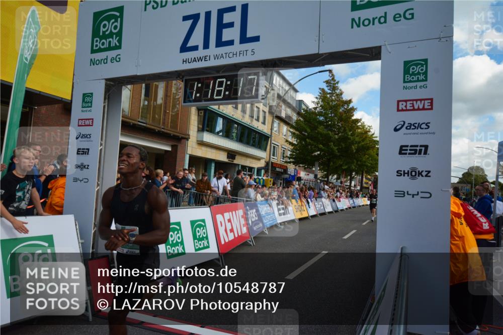 20.09.2026 - PSD Bank Halbmarathon LAZAROV Photography http://msf.ph/oto/10548787 20.09.2026 11:18:17 Ziel 1204, 1765, 2951 meine-sportfotos.de