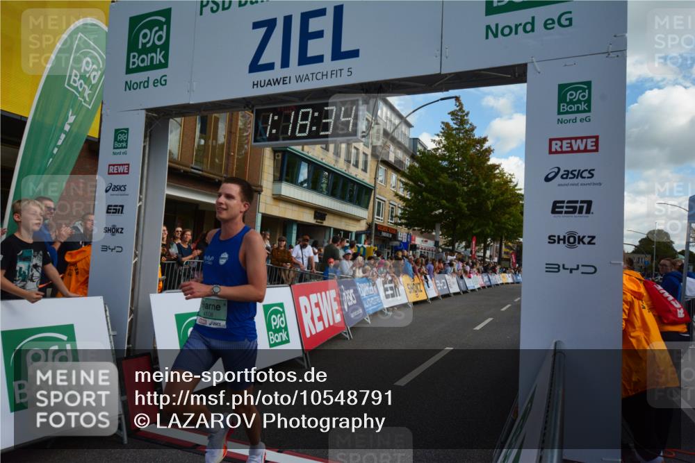 20.09.2026 - PSD Bank Halbmarathon LAZAROV Photography http://msf.ph/oto/10548791 20.09.2026 11:18:33 Ziel 4108 meine-sportfotos.de