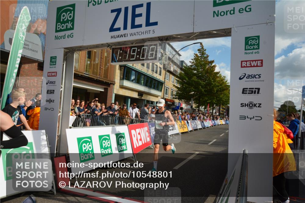 20.09.2026 - PSD Bank Halbmarathon LAZAROV Photography http://msf.ph/oto/10548801 20.09.2026 11:19:07 Ziel 2541, 3171, 3272, 4119, 4169 meine-sportfotos.de