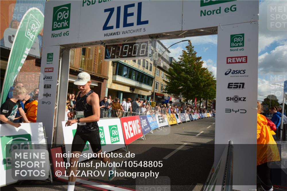 20.09.2026 - PSD Bank Halbmarathon LAZAROV Photography http://msf.ph/oto/10548805 20.09.2026 11:19:08 Ziel 2541, 3171, 3272, 4119, 4169 meine-sportfotos.de