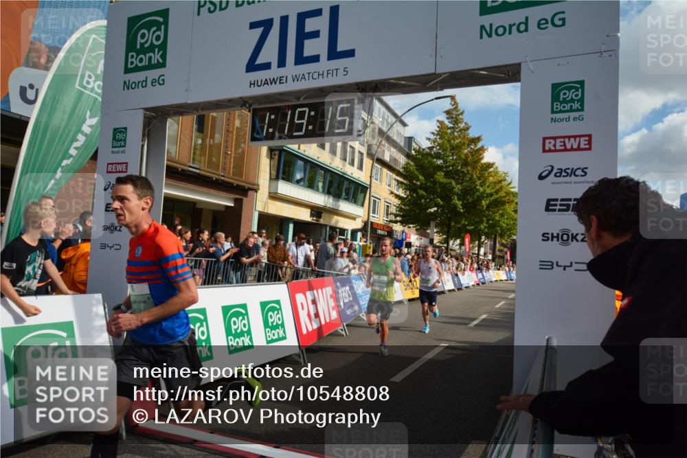 20.09.2026 - PSD Bank Halbmarathon LAZAROV Photography http://msf.ph/oto/10548808 20.09.2026 11:19:15 Ziel 2541, 3272, 4169 meine-sportfotos.de