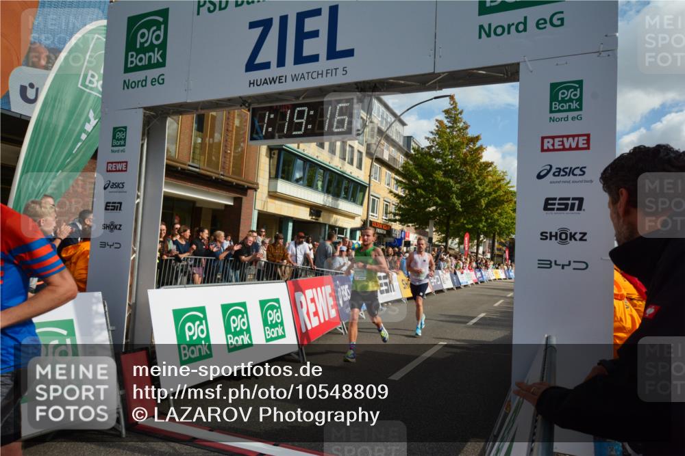 20.09.2026 - PSD Bank Halbmarathon LAZAROV Photography http://msf.ph/oto/10548809 20.09.2026 11:19:15 Ziel 2541, 3272, 4169 meine-sportfotos.de