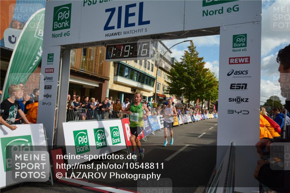 20.09.2026 - PSD Bank Halbmarathon LAZAROV Photography http://msf.ph/oto/10548811 20.09.2026 11:19:15 Ziel 2541, 3272, 4169 meine-sportfotos.de