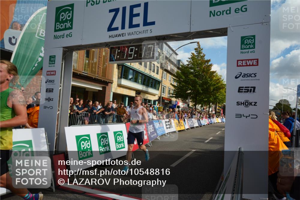20.09.2026 - PSD Bank Halbmarathon LAZAROV Photography http://msf.ph/oto/10548816 20.09.2026 11:19:16 Ziel 2541, 3272, 4169 meine-sportfotos.de