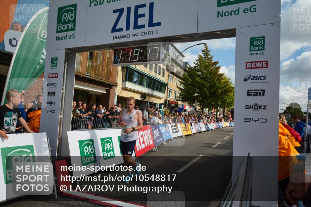 20.09.2026 - PSD Bank Halbmarathon LAZAROV Photography http://msf.ph/oto/10548817 20.09.2026 11:19:16 Ziel 2541, 3272, 4169 meine-sportfotos.de