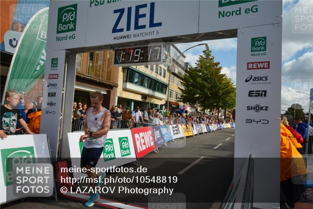 20.09.2026 - PSD Bank Halbmarathon LAZAROV Photography http://msf.ph/oto/10548819 20.09.2026 11:19:17 Ziel 2541, 3272, 4169 meine-sportfotos.de