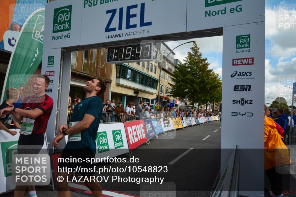 20.09.2026 - PSD Bank Halbmarathon LAZAROV Photography http://msf.ph/oto/10548823 20.09.2026 11:19:47 Ziel 1785, 4372, 4718 meine-sportfotos.de