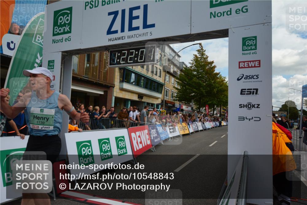 20.09.2026 - PSD Bank Halbmarathon LAZAROV Photography http://msf.ph/oto/10548843 20.09.2026 11:22:00 Ziel 1139, 1899, 3995 meine-sportfotos.de