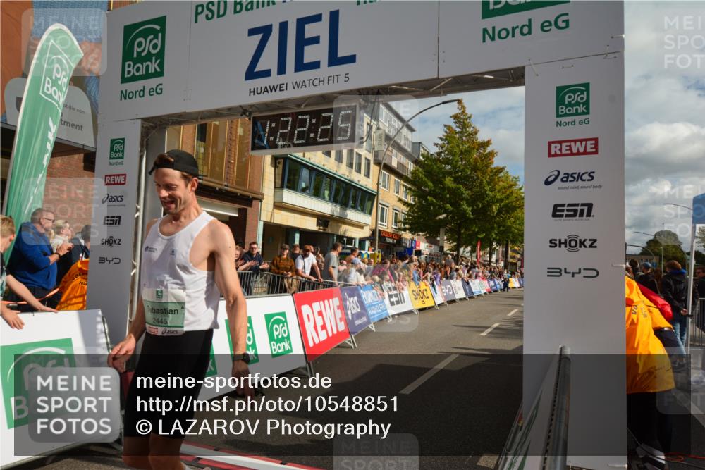 20.09.2026 - PSD Bank Halbmarathon LAZAROV Photography http://msf.ph/oto/10548851 20.09.2026 11:22:24 Ziel 2417, 2445 meine-sportfotos.de