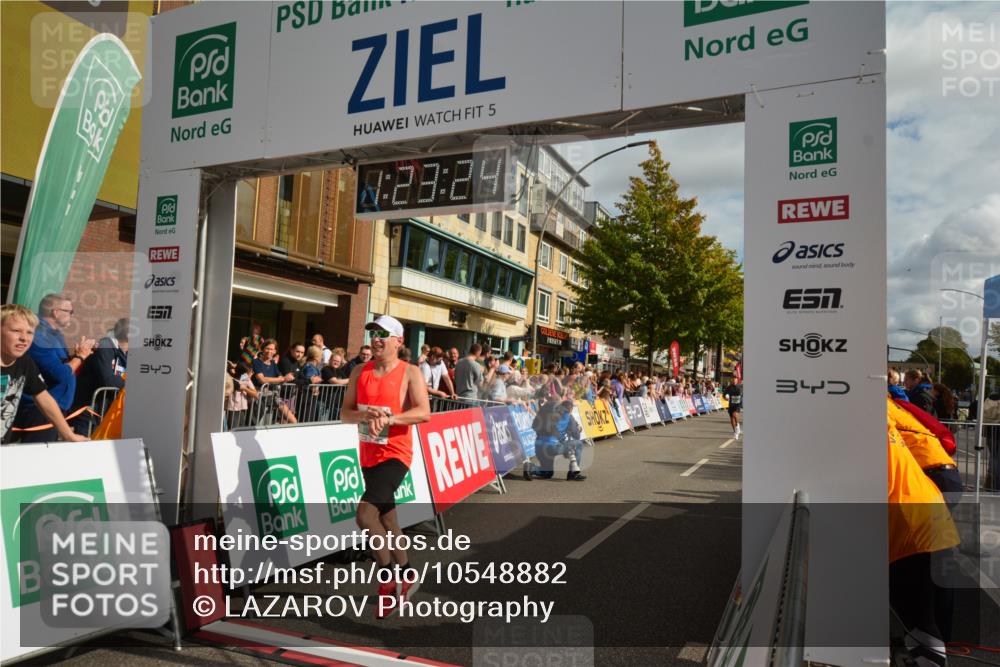 20.09.2026 - PSD Bank Halbmarathon LAZAROV Photography http://msf.ph/oto/10548882 20.09.2026 11:23:23 Ziel 1985, 3104, 3406, 3625 meine-sportfotos.de