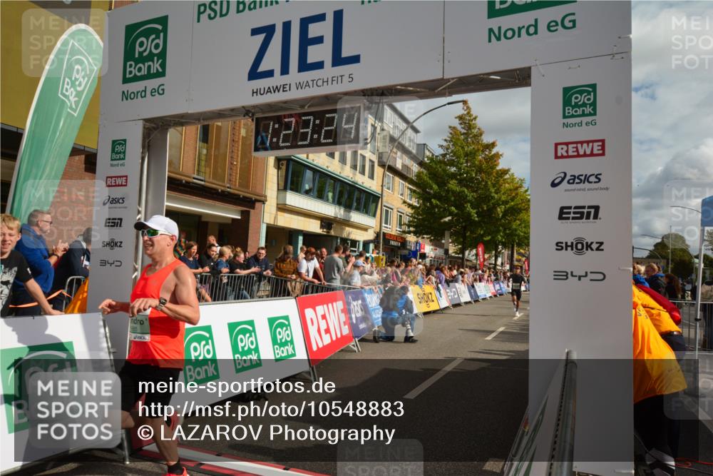 20.09.2026 - PSD Bank Halbmarathon LAZAROV Photography http://msf.ph/oto/10548883 20.09.2026 11:23:24 Ziel 1985, 3104, 3406, 3625, 4268 meine-sportfotos.de