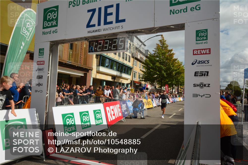 20.09.2026 - PSD Bank Halbmarathon LAZAROV Photography http://msf.ph/oto/10548885 20.09.2026 11:23:25 Ziel 1985, 3104, 3406, 3625, 4268 meine-sportfotos.de
