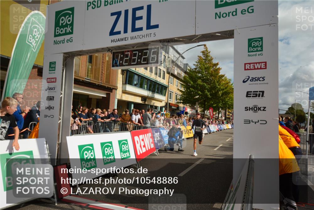 20.09.2026 - PSD Bank Halbmarathon LAZAROV Photography http://msf.ph/oto/10548886 20.09.2026 11:23:25 Ziel 1985, 3104, 3406, 3625, 4268 meine-sportfotos.de