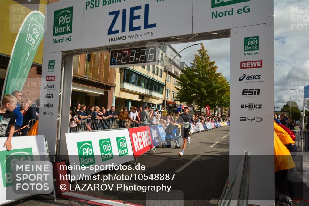 20.09.2026 - PSD Bank Halbmarathon LAZAROV Photography http://msf.ph/oto/10548887 20.09.2026 11:23:25 Ziel 1985, 3104, 3406, 3625, 4268 meine-sportfotos.de