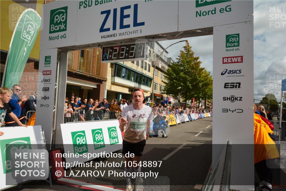 20.09.2026 - PSD Bank Halbmarathon LAZAROV Photography http://msf.ph/oto/10548897 20.09.2026 11:23:31 Ziel 3104, 3625, 4268 meine-sportfotos.de