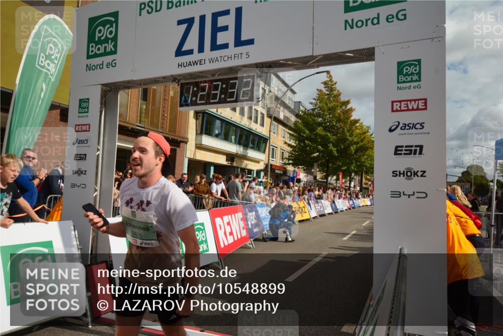 20.09.2026 - PSD Bank Halbmarathon LAZAROV Photography http://msf.ph/oto/10548899 20.09.2026 11:23:31 Ziel 3104, 3625, 4268 meine-sportfotos.de