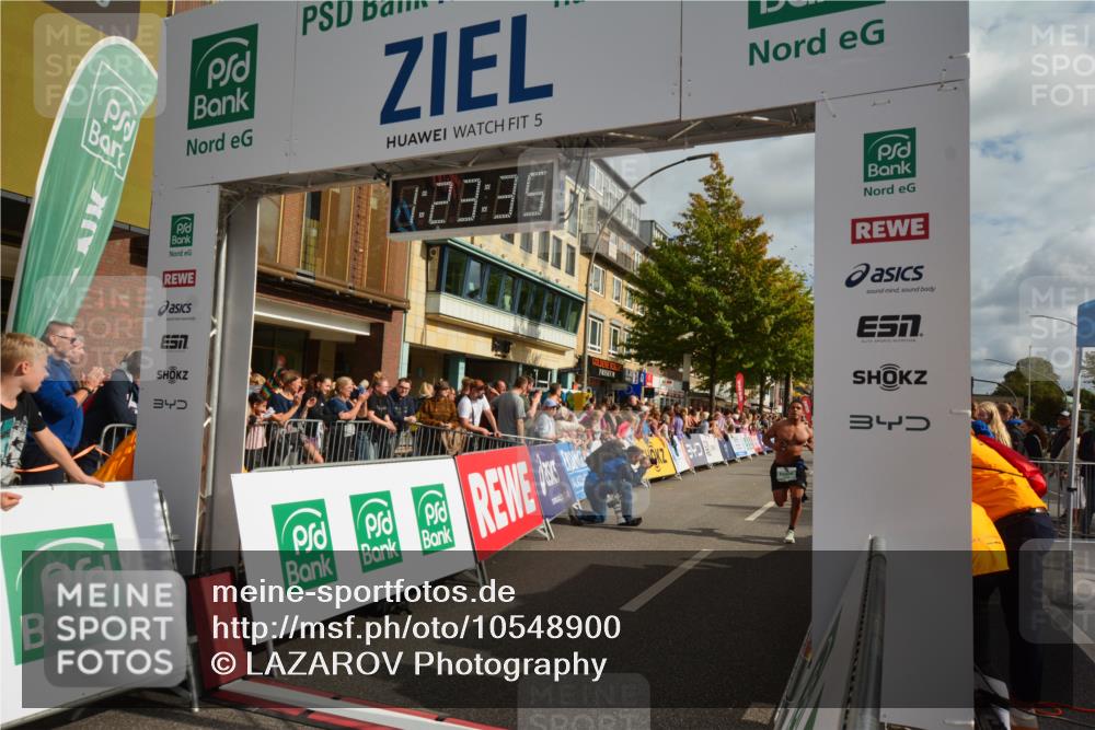 20.09.2026 - PSD Bank Halbmarathon LAZAROV Photography http://msf.ph/oto/10548900 20.09.2026 11:23:35 Ziel 1842, 3625, 4268 meine-sportfotos.de