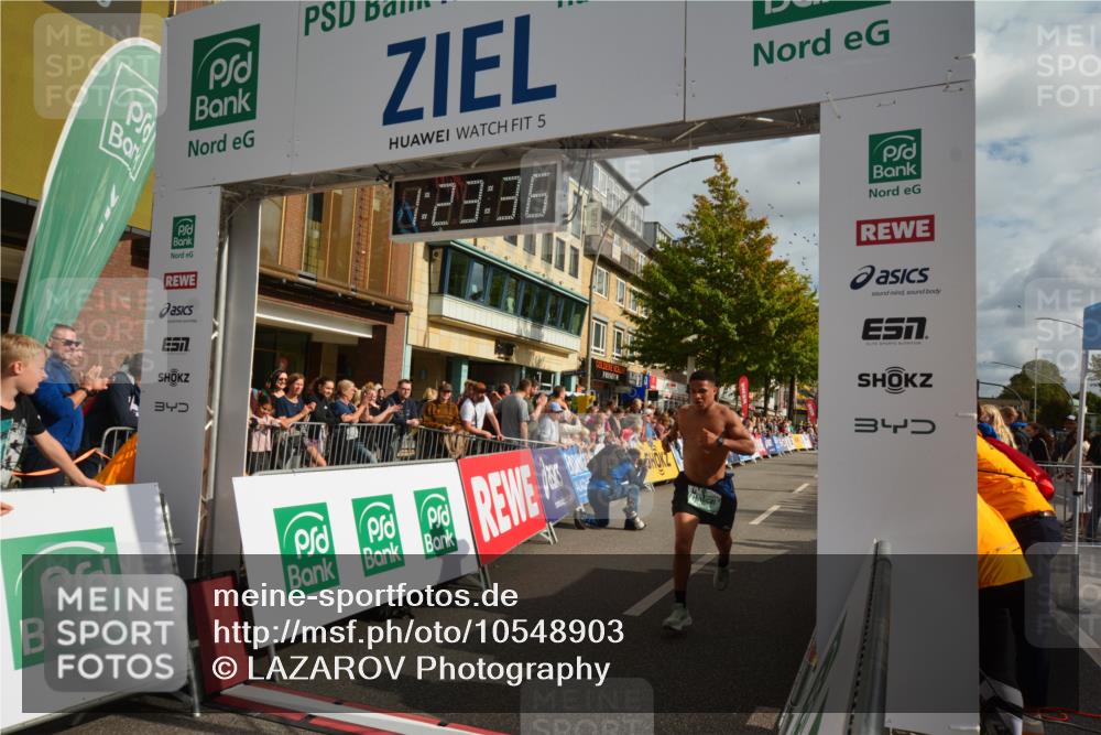20.09.2026 - PSD Bank Halbmarathon LAZAROV Photography http://msf.ph/oto/10548903 20.09.2026 11:23:36 Ziel 1842, 3625, 4268 meine-sportfotos.de