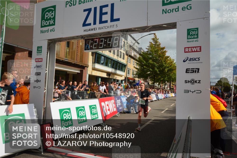 20.09.2026 - PSD Bank Halbmarathon LAZAROV Photography http://msf.ph/oto/10548920 20.09.2026 11:23:47 Ziel 1024, 1842, 3377, 4146 meine-sportfotos.de