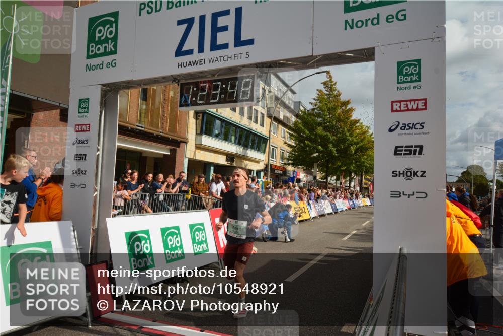 20.09.2026 - PSD Bank Halbmarathon LAZAROV Photography http://msf.ph/oto/10548921 20.09.2026 11:23:48 Ziel 1024, 1842, 3377, 4146, 4227 meine-sportfotos.de