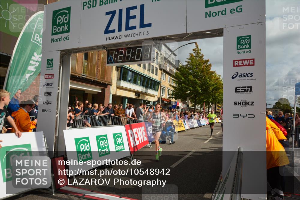 20.09.2026 - PSD Bank Halbmarathon LAZAROV Photography http://msf.ph/oto/10548942 20.09.2026 11:24:01 Ziel 1024, 2776, 2779, 4105, 4146, 4227, 4545, 4558 meine-sportfotos.de
