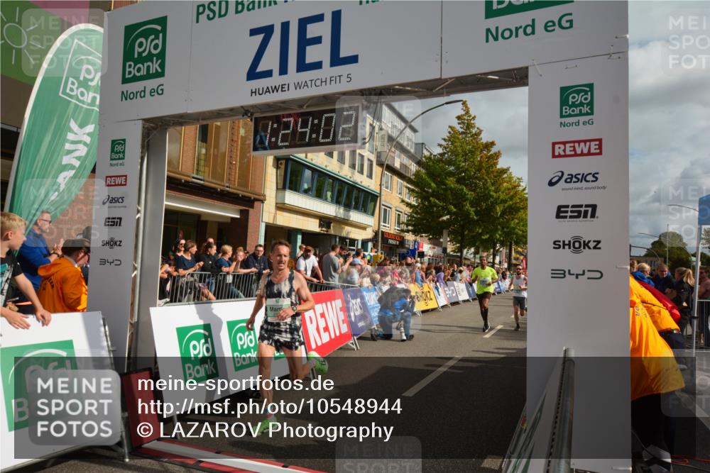 20.09.2026 - PSD Bank Halbmarathon LAZAROV Photography http://msf.ph/oto/10548944 20.09.2026 11:24:01 Ziel 1024, 2776, 2779, 4105, 4146, 4227, 4545, 4558 meine-sportfotos.de