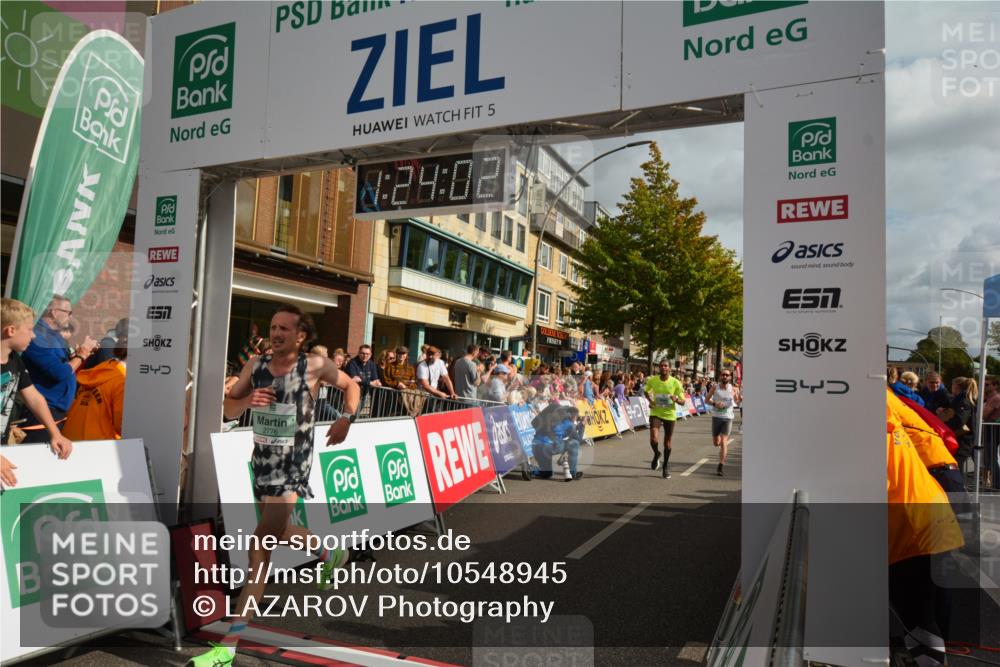20.09.2026 - PSD Bank Halbmarathon LAZAROV Photography http://msf.ph/oto/10548945 20.09.2026 11:24:02 Ziel 1024, 2776, 2779, 4105, 4146, 4227, 4545, 4558 meine-sportfotos.de