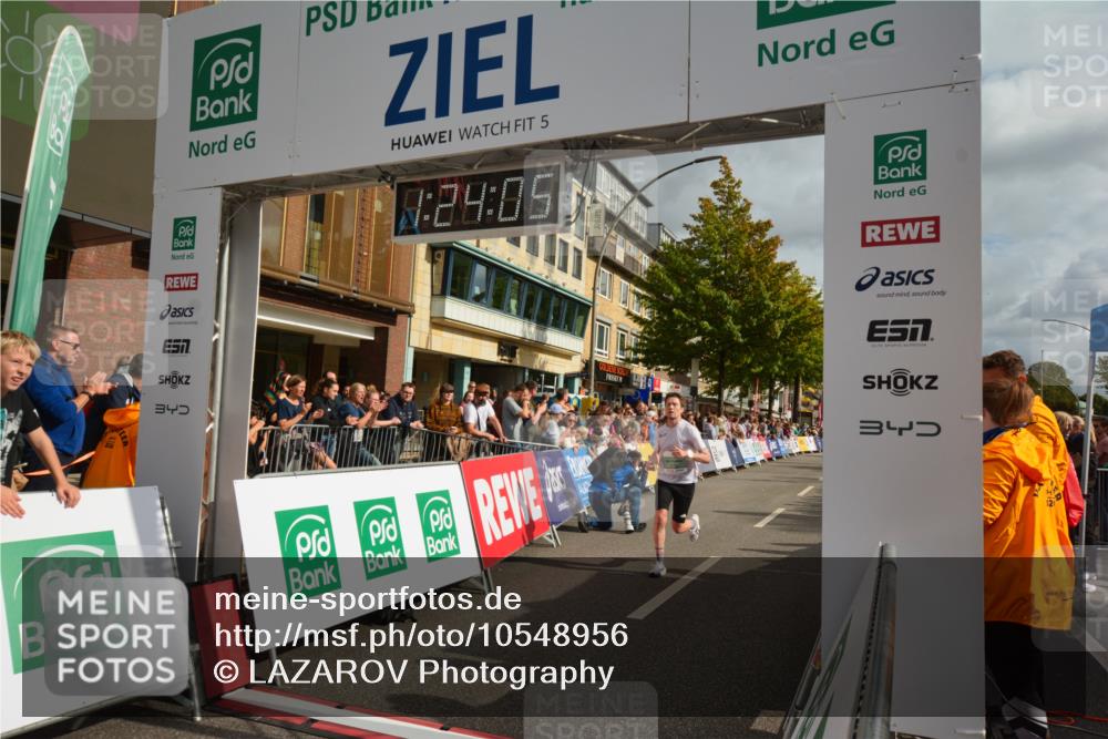 20.09.2026 - PSD Bank Halbmarathon LAZAROV Photography http://msf.ph/oto/10548956 20.09.2026 11:24:05 Ziel 2776, 2779, 4105, 4176, 4227, 4545, 4558 meine-sportfotos.de