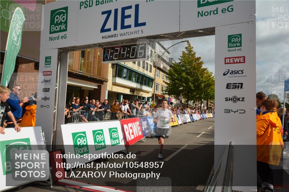 20.09.2026 - PSD Bank Halbmarathon LAZAROV Photography http://msf.ph/oto/10548957 20.09.2026 11:24:05 Ziel 2776, 2779, 4105, 4176, 4227, 4545, 4558 meine-sportfotos.de