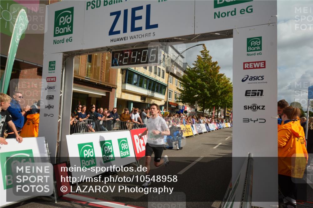 20.09.2026 - PSD Bank Halbmarathon LAZAROV Photography http://msf.ph/oto/10548958 20.09.2026 11:24:05 Ziel 2776, 2779, 4105, 4176, 4227, 4545, 4558 meine-sportfotos.de