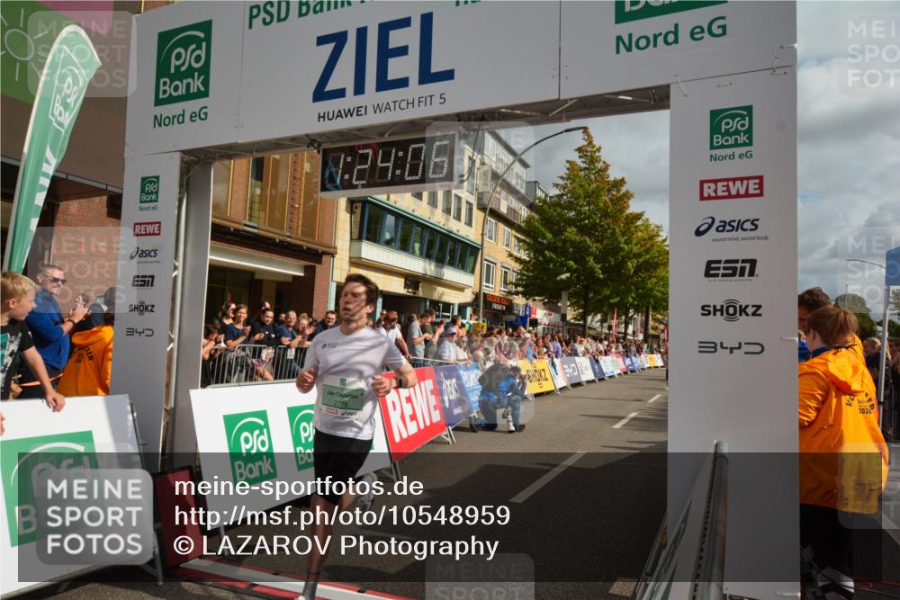 20.09.2026 - PSD Bank Halbmarathon LAZAROV Photography http://msf.ph/oto/10548959 20.09.2026 11:24:06 Ziel 2776, 2779, 4105, 4176, 4227, 4545, 4558 meine-sportfotos.de