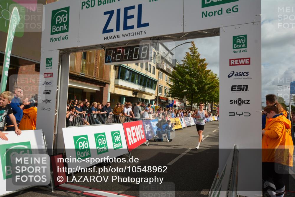 20.09.2026 - PSD Bank Halbmarathon LAZAROV Photography http://msf.ph/oto/10548962 20.09.2026 11:24:08 Ziel 2776, 2779, 4105, 4176, 4545, 4558 meine-sportfotos.de