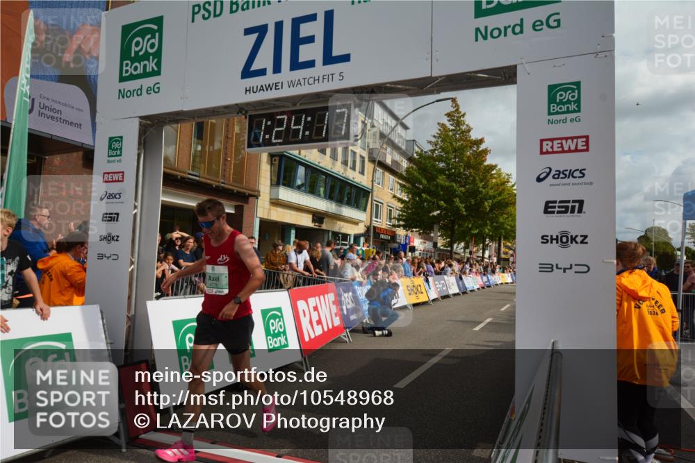 20.09.2026 - PSD Bank Halbmarathon LAZAROV Photography http://msf.ph/oto/10548968 20.09.2026 11:24:16 Ziel 2125, 2895, 3407, 4176, 4545 meine-sportfotos.de