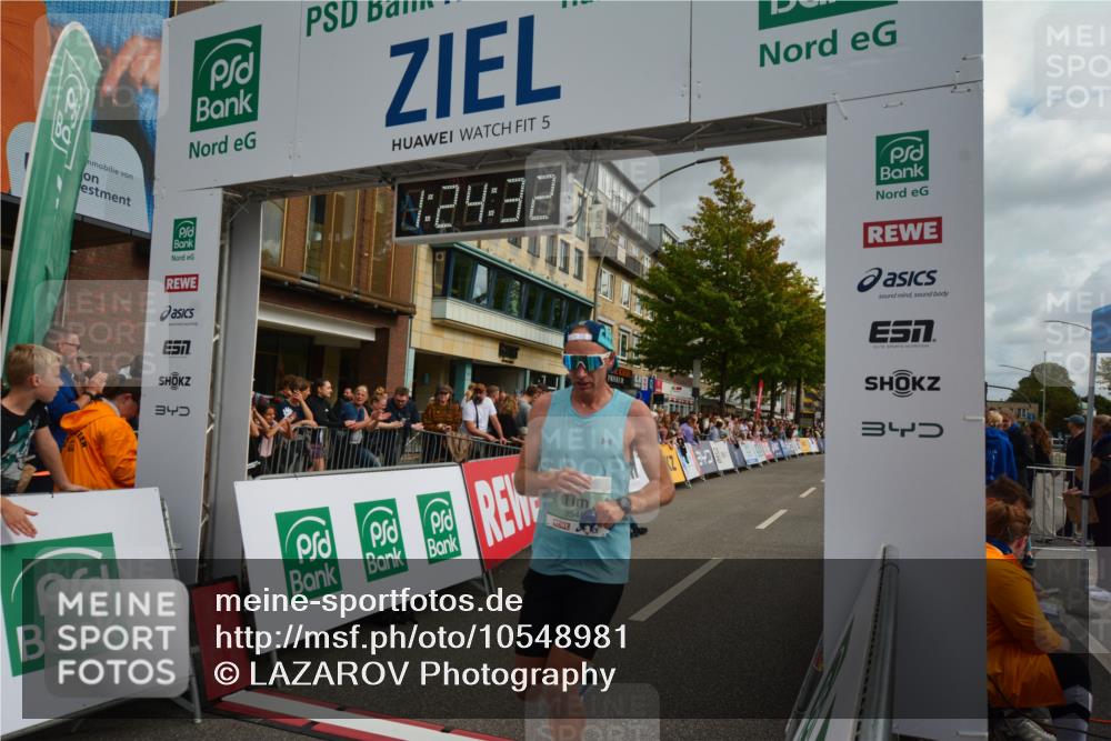 20.09.2026 - PSD Bank Halbmarathon LAZAROV Photography http://msf.ph/oto/10548981 20.09.2026 11:24:32 Ziel 1636, 2125, 2766, 3548, 4463 meine-sportfotos.de